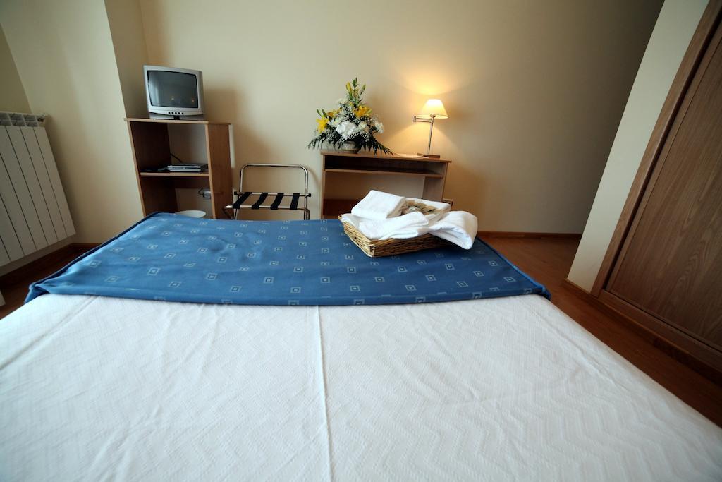 Hotel Rio Ulla Monterroso Стая снимка